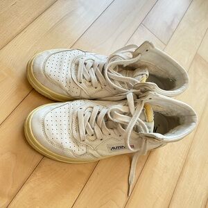 Autry woman’s size 39